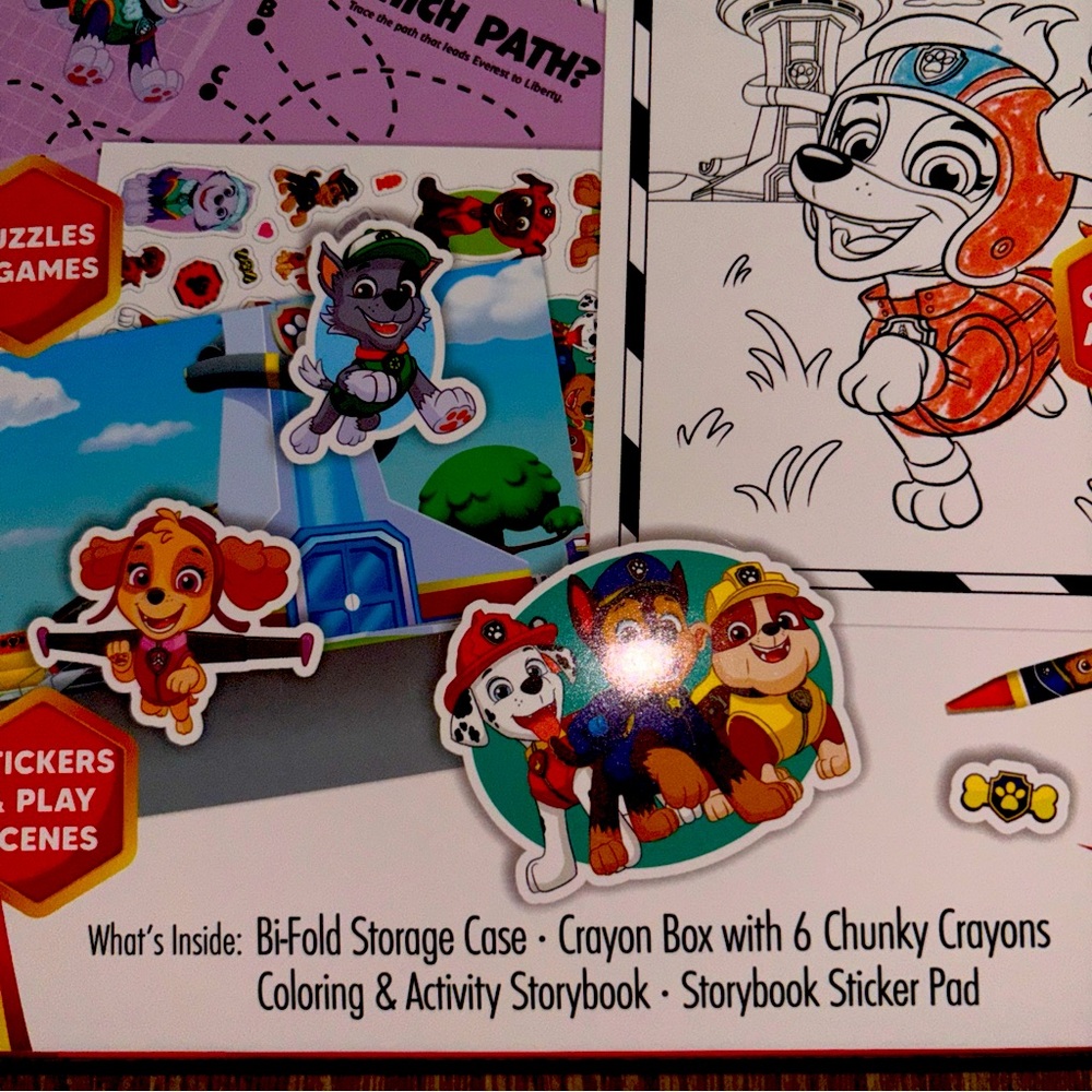 Paw Patrol Story & Adventure Fold Out Storage Case w/activities - Picture 4 of 4